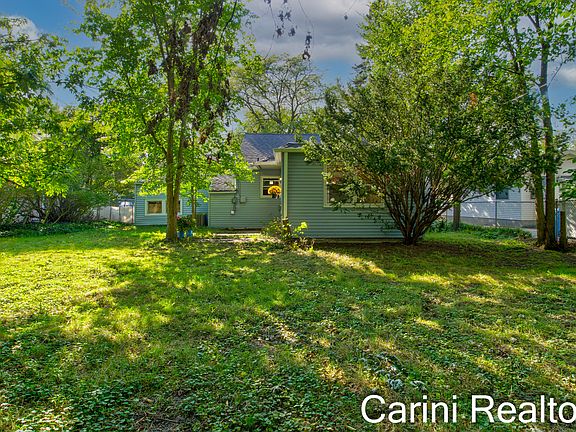 5th image of 534 Ferndale Ave NW