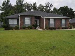 3227 Moss Point Ln, Cantonment, FL 32533
