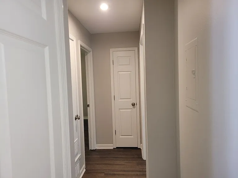 81 Hospital Rd #B1 — Photo 11