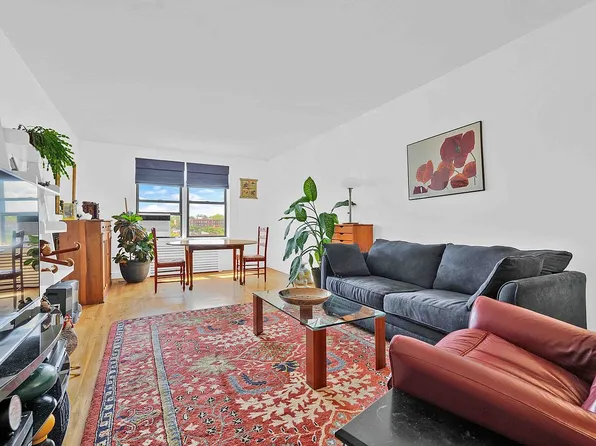 100 Ocean Pkwy APT 6L, Brooklyn, NY 11218