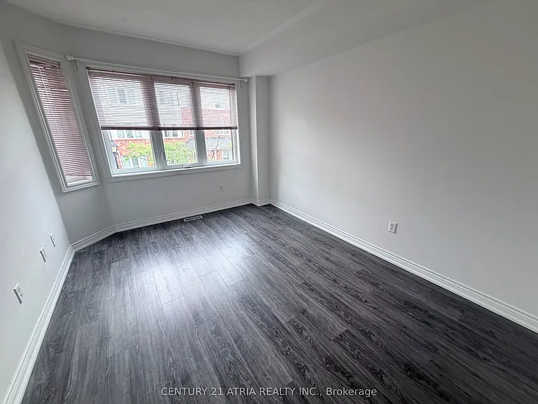 18 Clark Ave W #54 — Photo 15