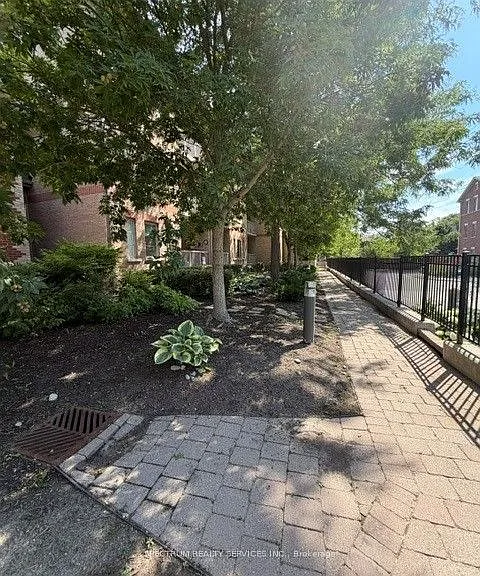 9901 Keele St #308 — Photo 24