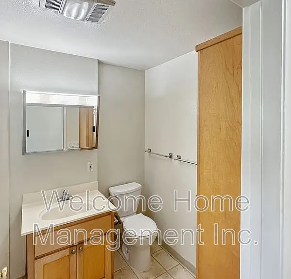 1436 Henry St #A — Photo 4