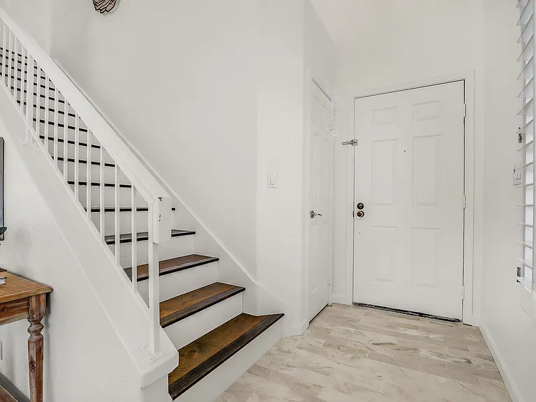 8516 Peachtree Ave — Photo 11