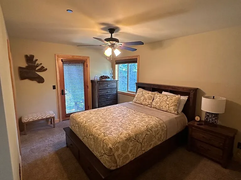 11913 Snowpeak Way — Photo 16