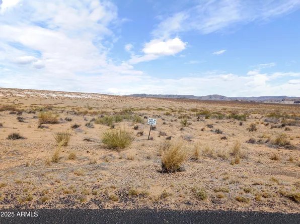 585 N ANASAZI Drive #11, Page, AZ 86040