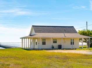1308 1st St, Bayside, TX 78340