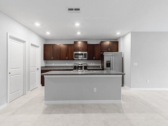 4th image of 7219 Ronnie Gardens Ct