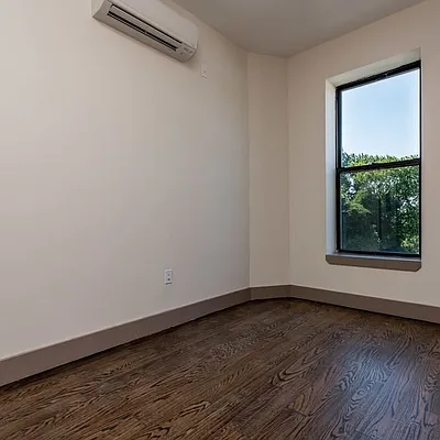 Rented by Nooklyn NYC LLC | media 21