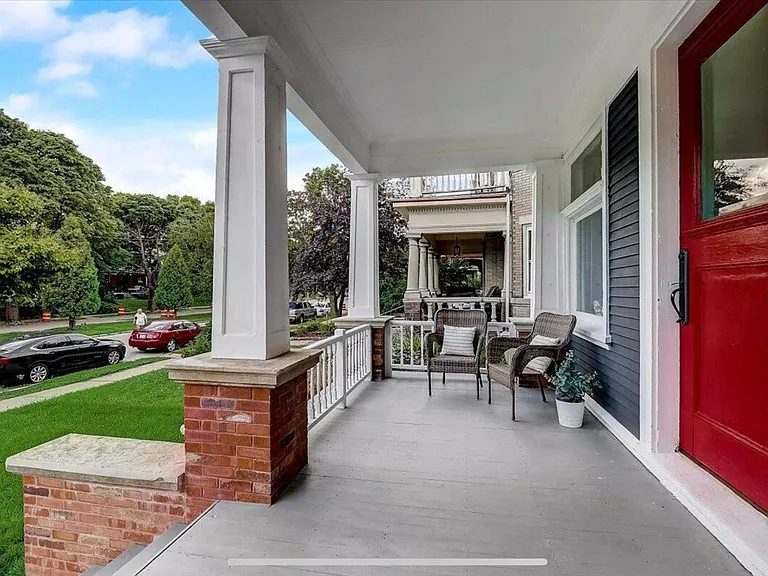 2908 W McKinley Blvd — Photo 3
