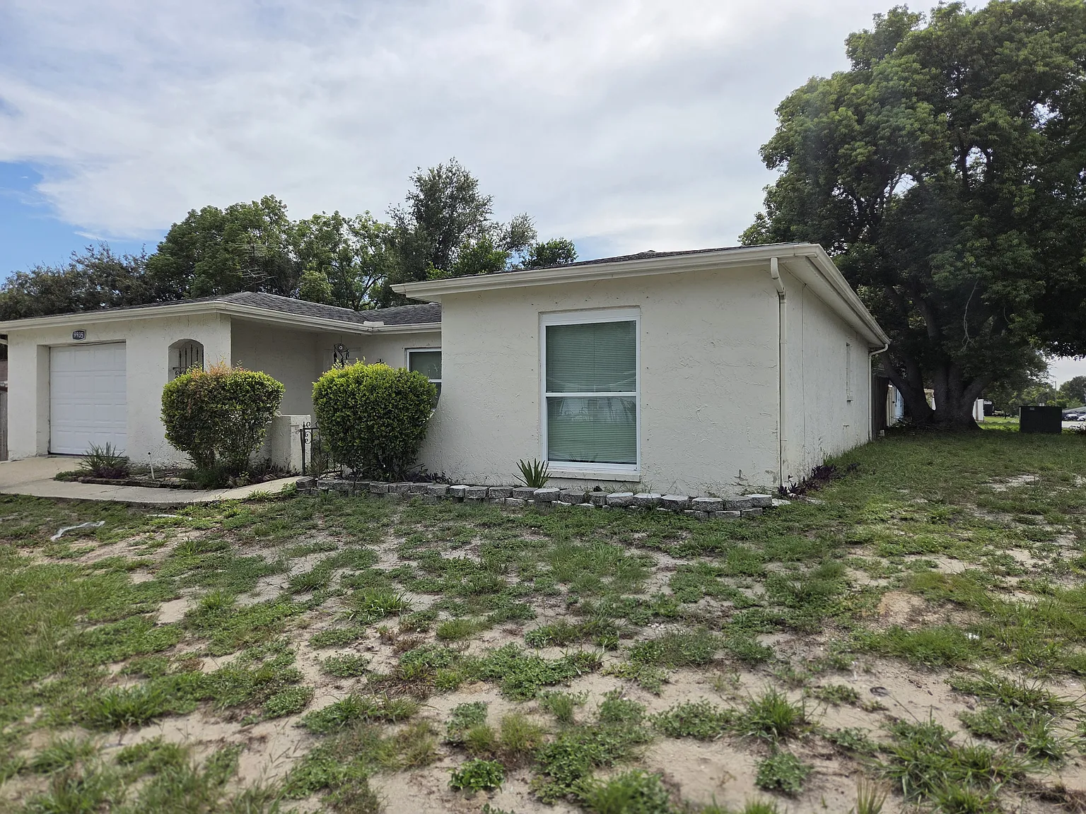 3 bed, 1442 sqft, $1,900 — Photo 3