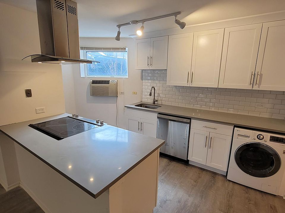 1st image of 3450 N Elaine Pl #Garden