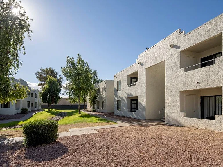 SunPointe Apartments — Photo 14