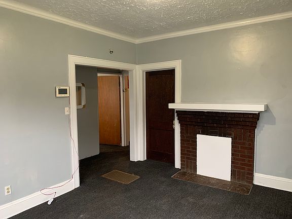 4th image of 305 Buchanan St