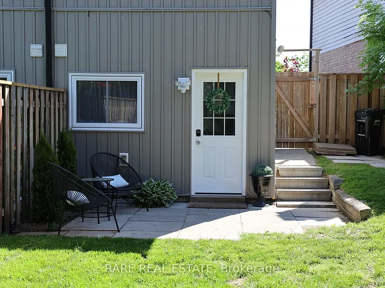 18 Ridgeway Ave #B — Photo 3