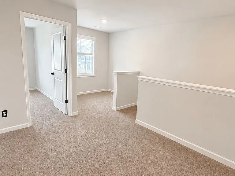428 Lundby Dr — Photo 15