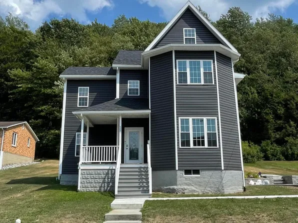 5271 Portage St, Lilly, PA 15938