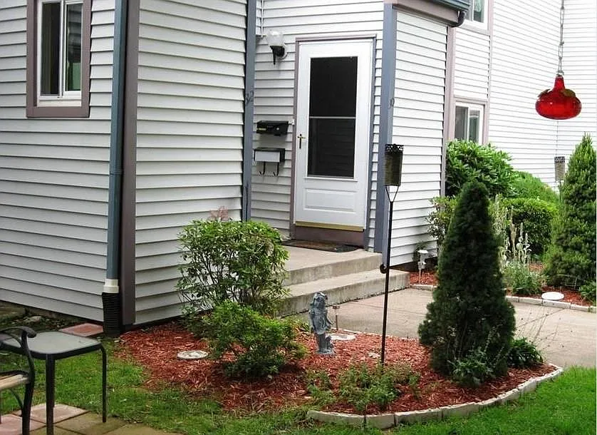 30 Candlewood Dr — Photo 3