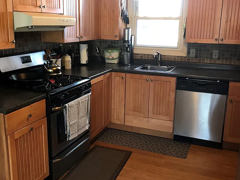 152 Gazo Ave — Photo 4