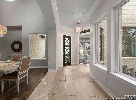 3rd image of 2810 Wonderview Dr