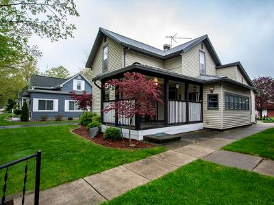 209 S Elkhart St, Wakarusa, IN, 46573