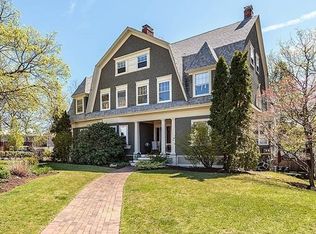 2 Ravenscroft Rd, Winchester, MA 01890