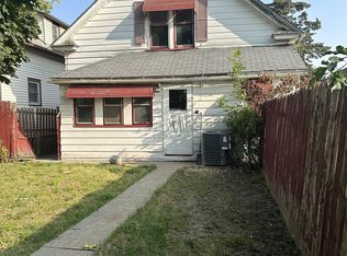 922 Colver St, Muscatine, IA 52761