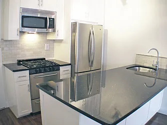 Rented by R New York