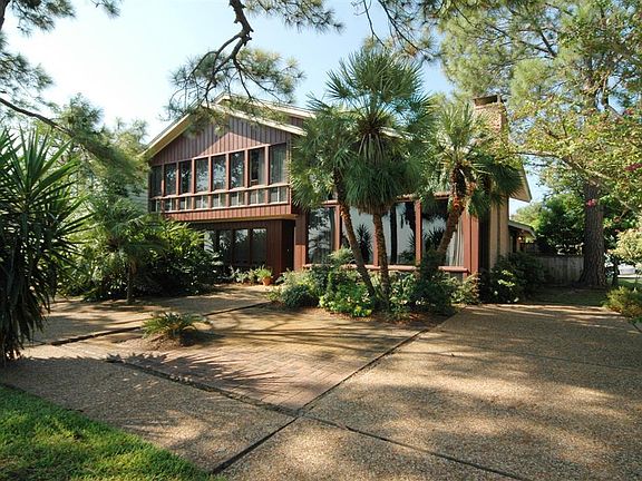 4th image of 3402 Miramar Dr
