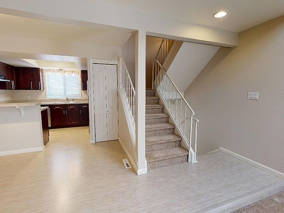 4th image of 636 Arapahoe Ave APT 14