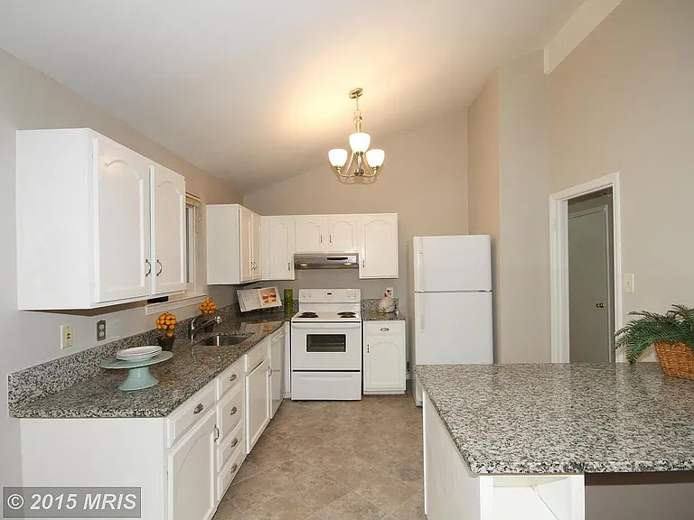 5115 Thackery Ct — Photo 15