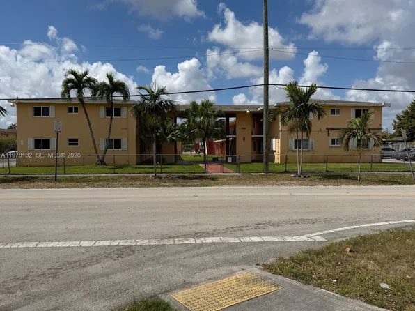 3800 SW 102nd Ave APT 203, Miami, FL 33165