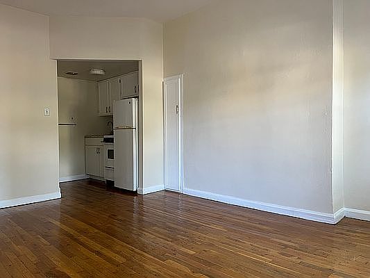 1st image of 571 5th St #3R