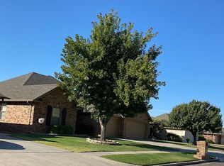 1908 SW 31st St, Moore, OK 73170