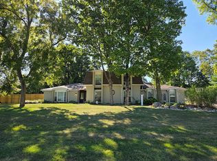 920 Pinehurst Dr, Troy, OH