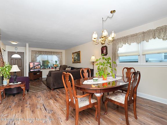 5th image of 51 Thornycroft Ave