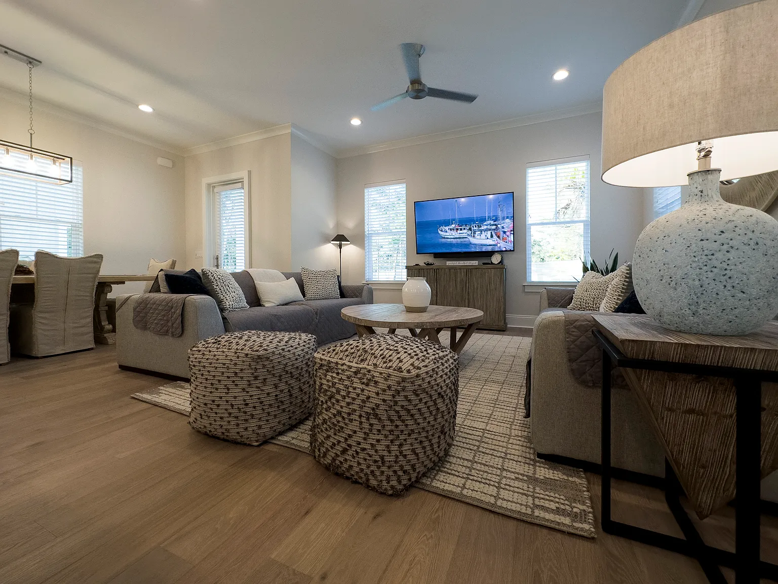 4 bed, 3.5 bath, 2128 sqft, $4,300 — Photo 4