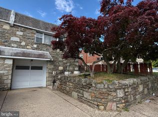562 Larkspur St, Philadelphia, PA 19116