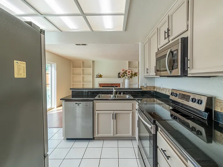 16 Brighton Dr — Photo 10