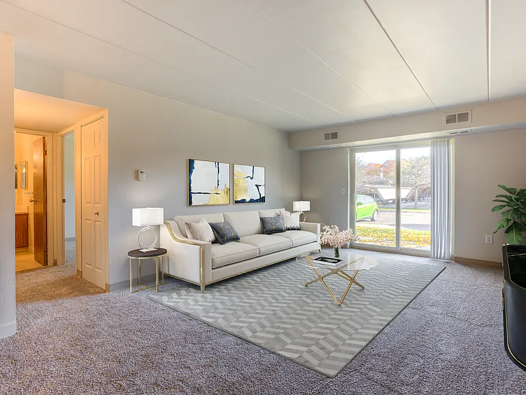 Windsor Woods Apartments — Photo 15