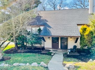 8145 Ashland Ct, Stanhope, NJ 07874