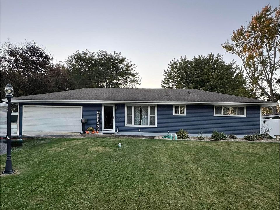1st image of 297 Dennis Ave