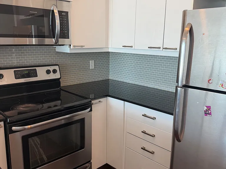 1328 Birchmount Rd #1204 — Photo 9