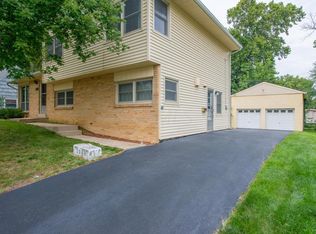 1088 Bernard Rd, Columbus, OH 43221