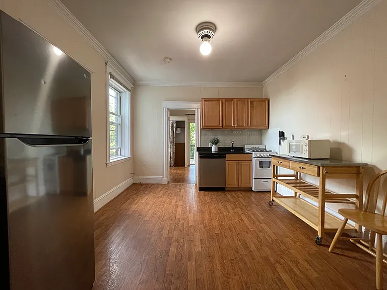 47 Park Vale Ave #10 — Photo 3