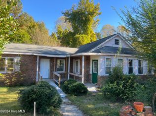335 Lincoln Ave, West End, NC 27376