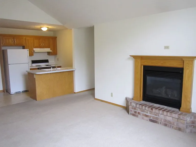 3406 W Montclair Ct — Photo 3