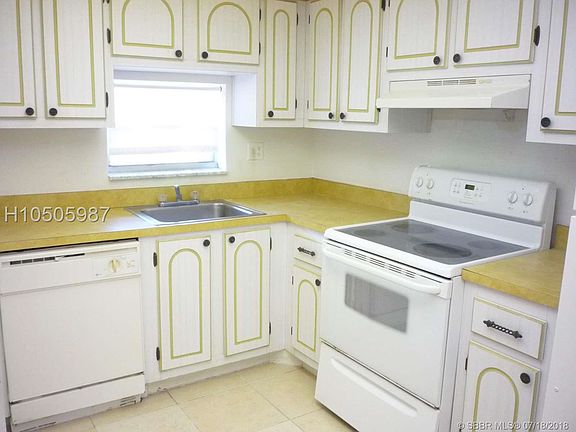 2nd image of 8961 S Hollybrook Blvd APT 206