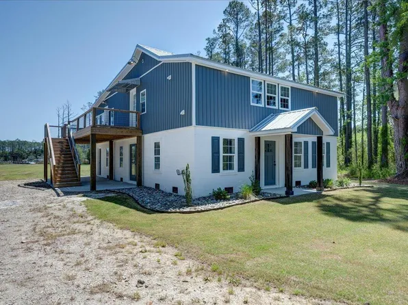 10586 State Highway 304, Bayboro, NC 28515