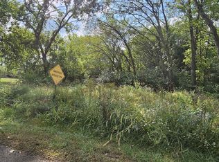 6387 Rock Creek Dr, Ozawkie, KS 66070